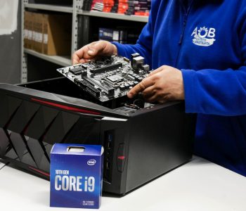 LAPTOPURI SI CALCULATOARE 1